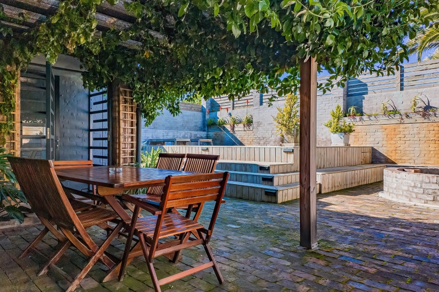 6 Bedroom Property for Sale in Seaside Longships Western Cape